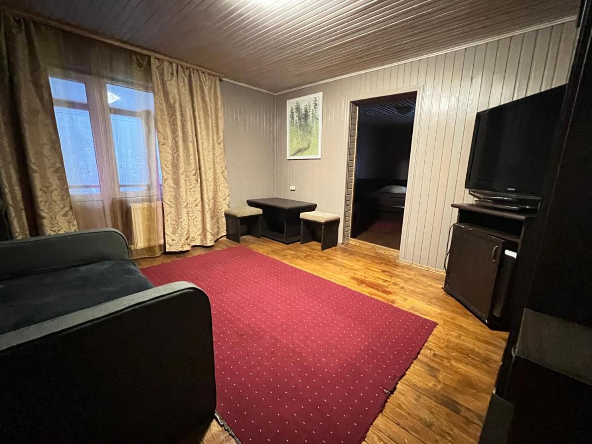 Hotel Natashka Huklyvyy Bagian luar foto