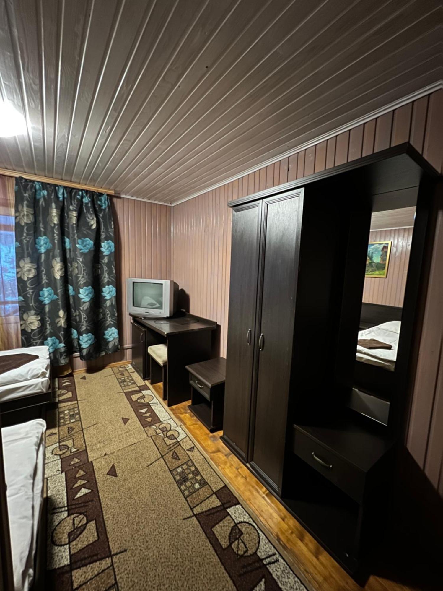 Hotel Natashka Huklyvyy Bagian luar foto