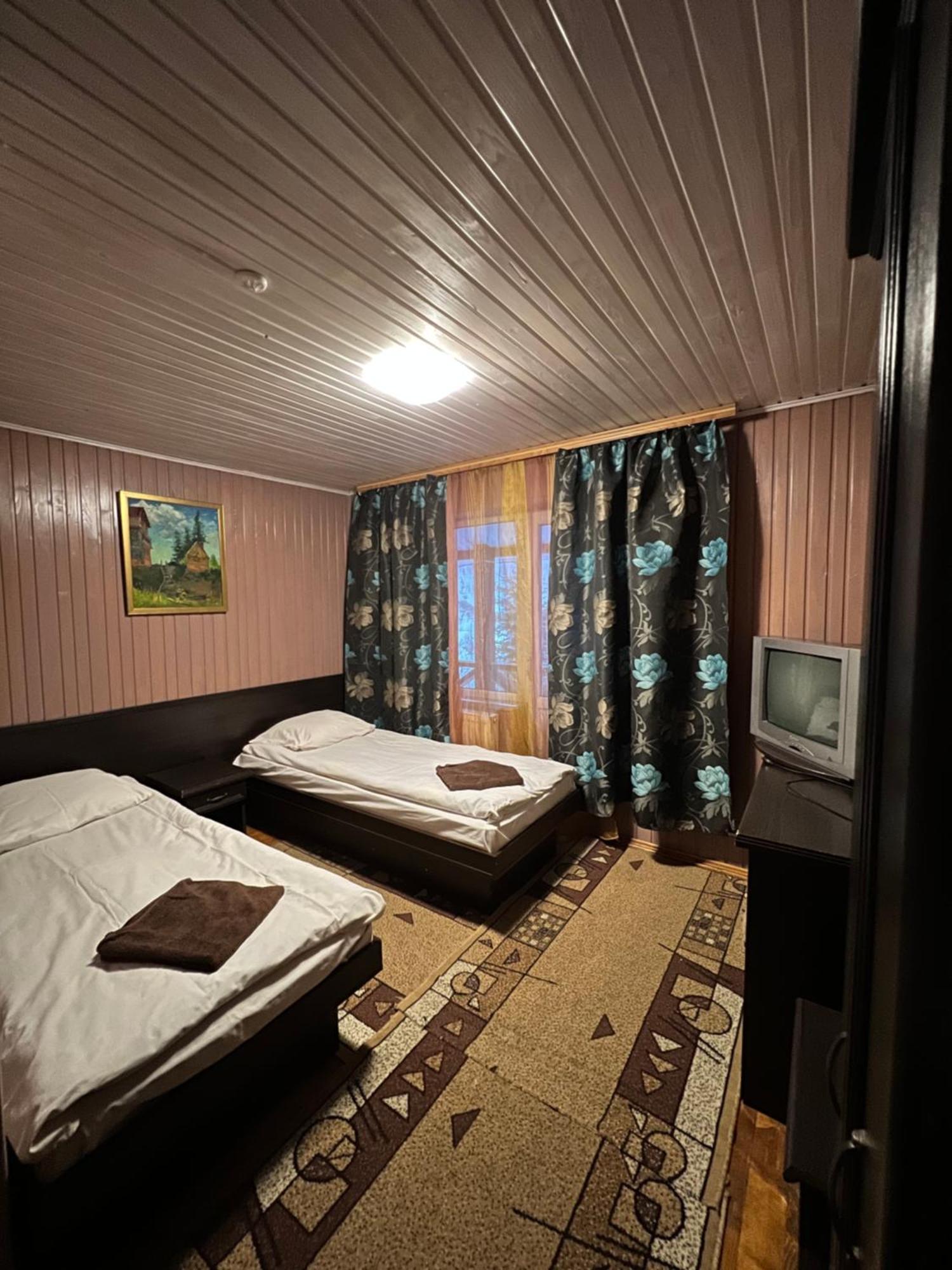 Hotel Natashka Huklyvyy Bagian luar foto